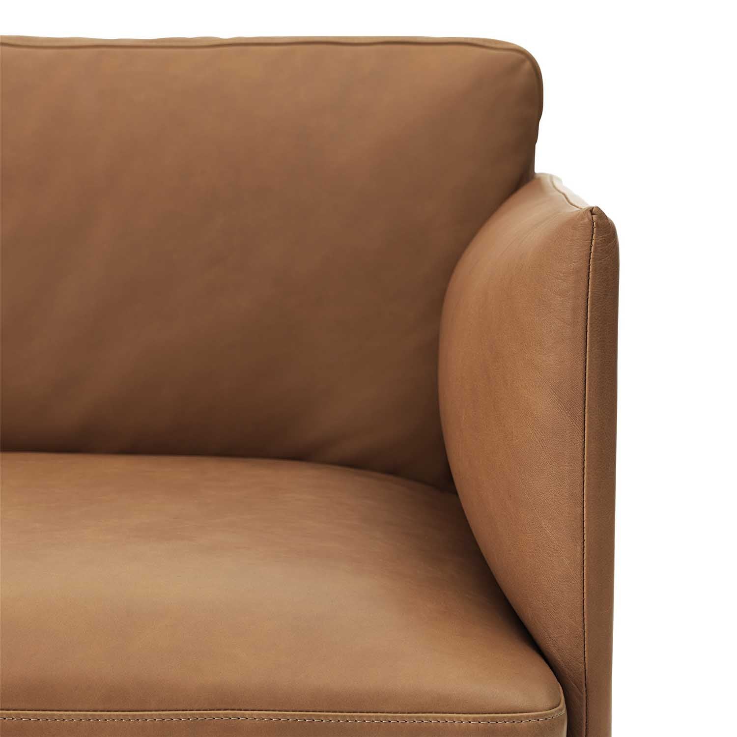 Muuto Outline Chair Cognac Silk Leather Detail