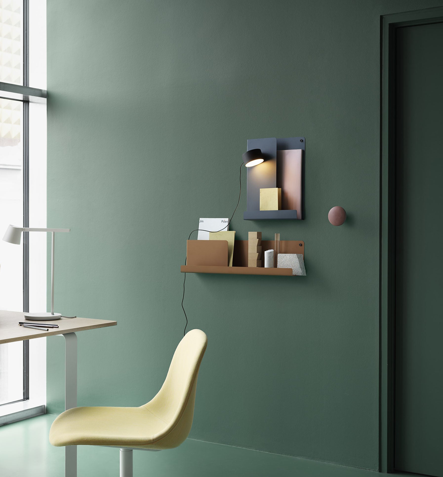 Muuto Post Wall Lamp