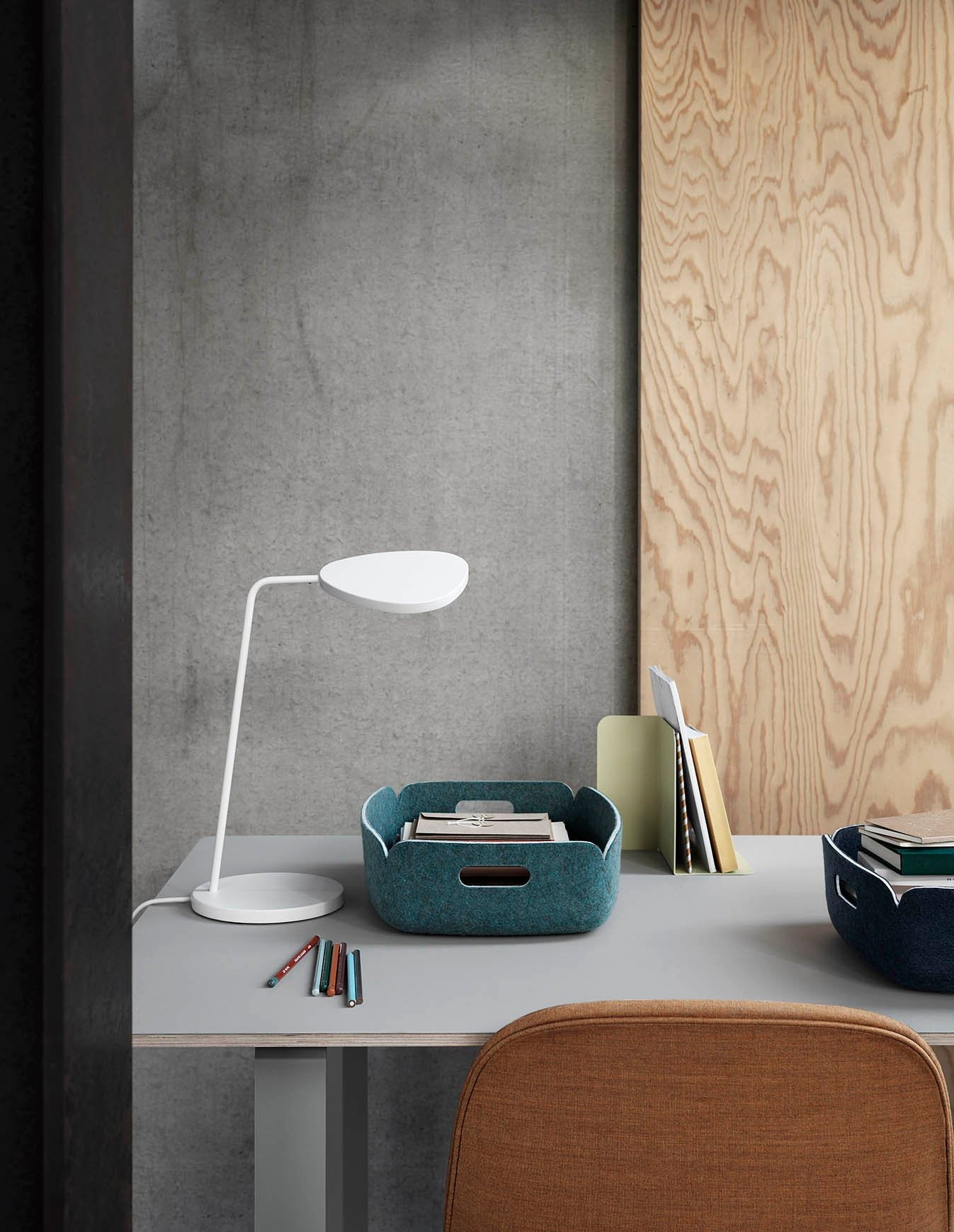Muuto Restore Tray Aqua Display